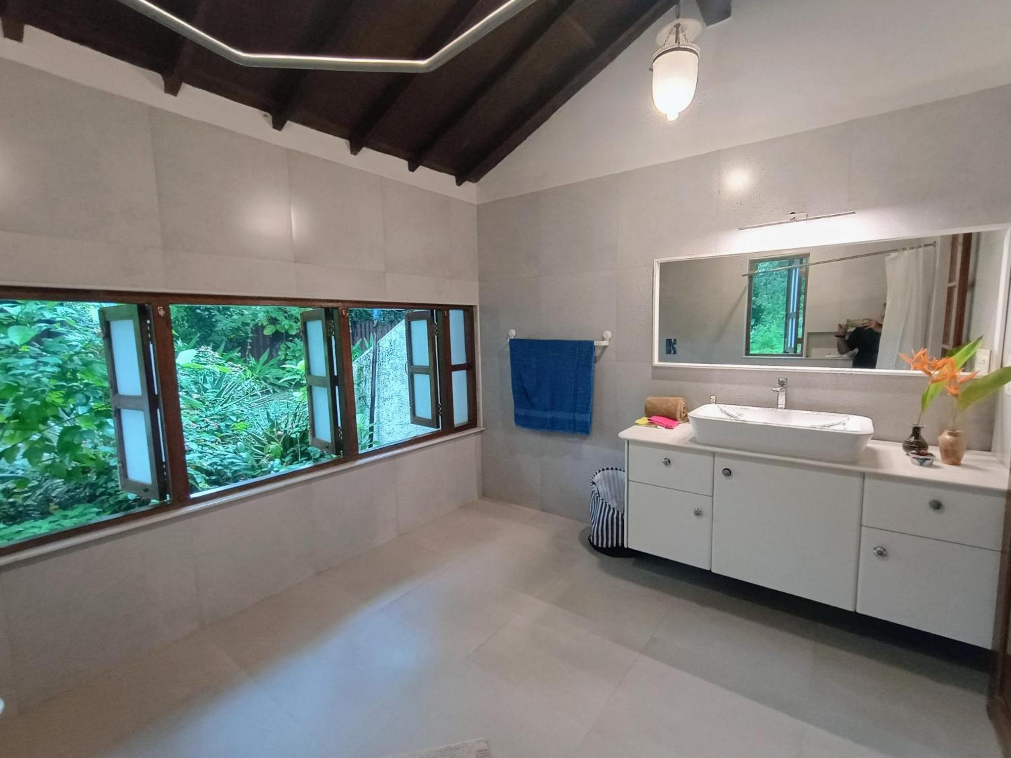 Banyan House - Luxurious 4 Bedroom Villa On One Acre, Near The Beach 나가온 외부 사진